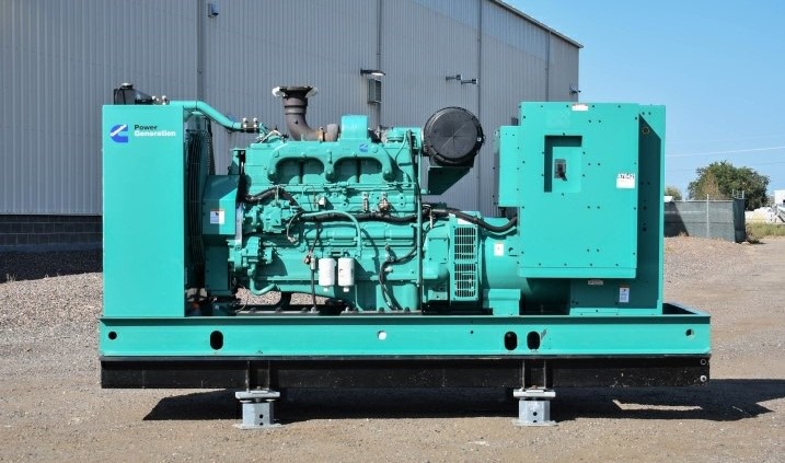 鹤山发电机出租-教您发电机厂家该如何选购