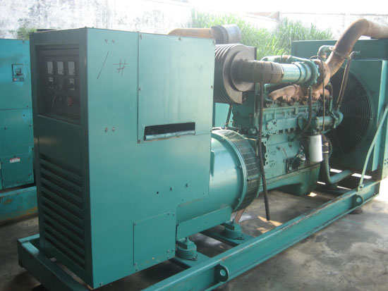 鹤山租赁发电机- 发电机碳刷磨损的原因是什么